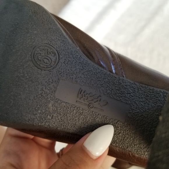 Host Pick💕Box-Tab Brown Mid/Low Rise Heeled Boots - Picture 10 of 12